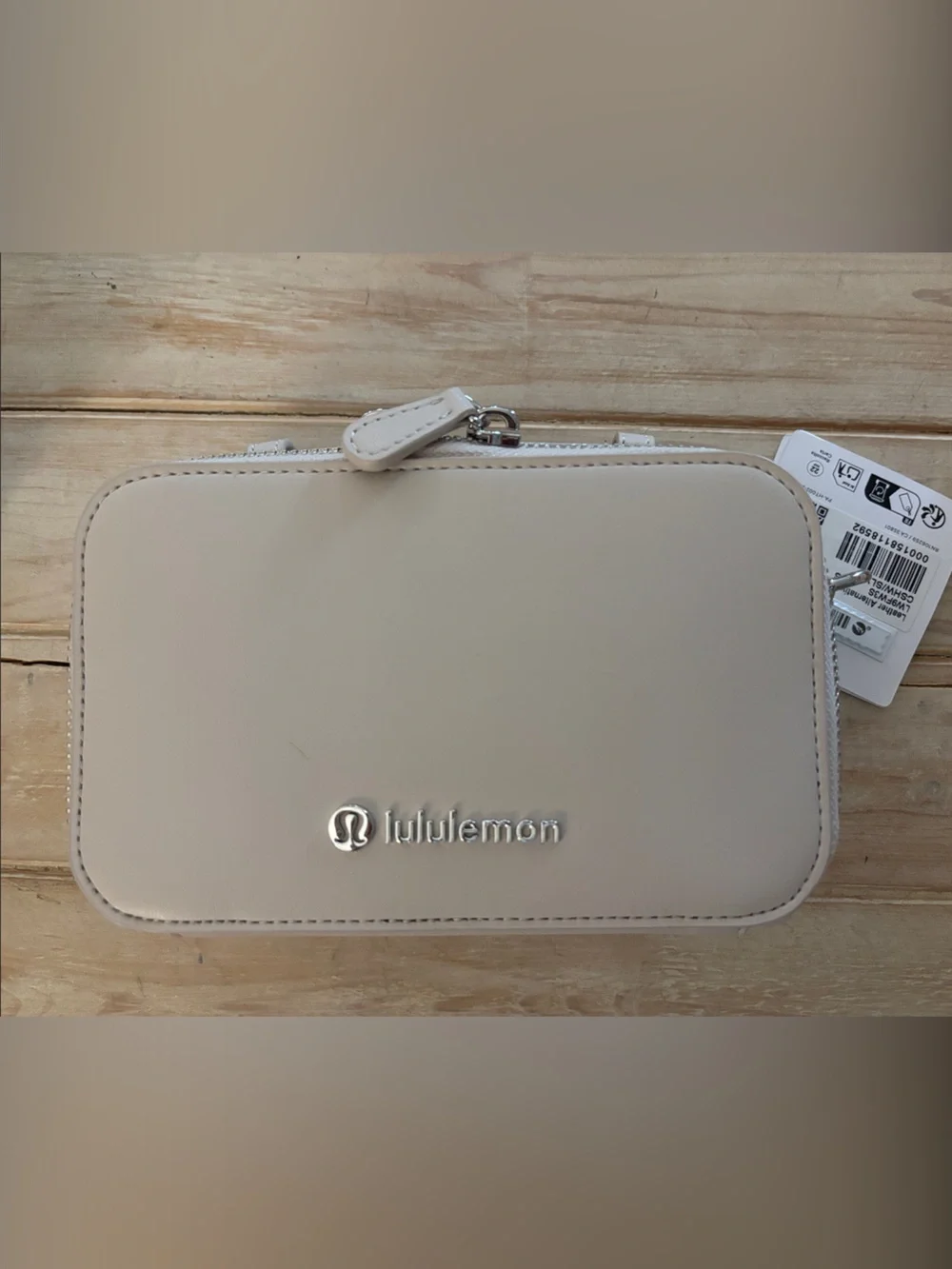 Lululemon Leather Alternative Camera Crossbody Bag 💫 Cashmere/Silver